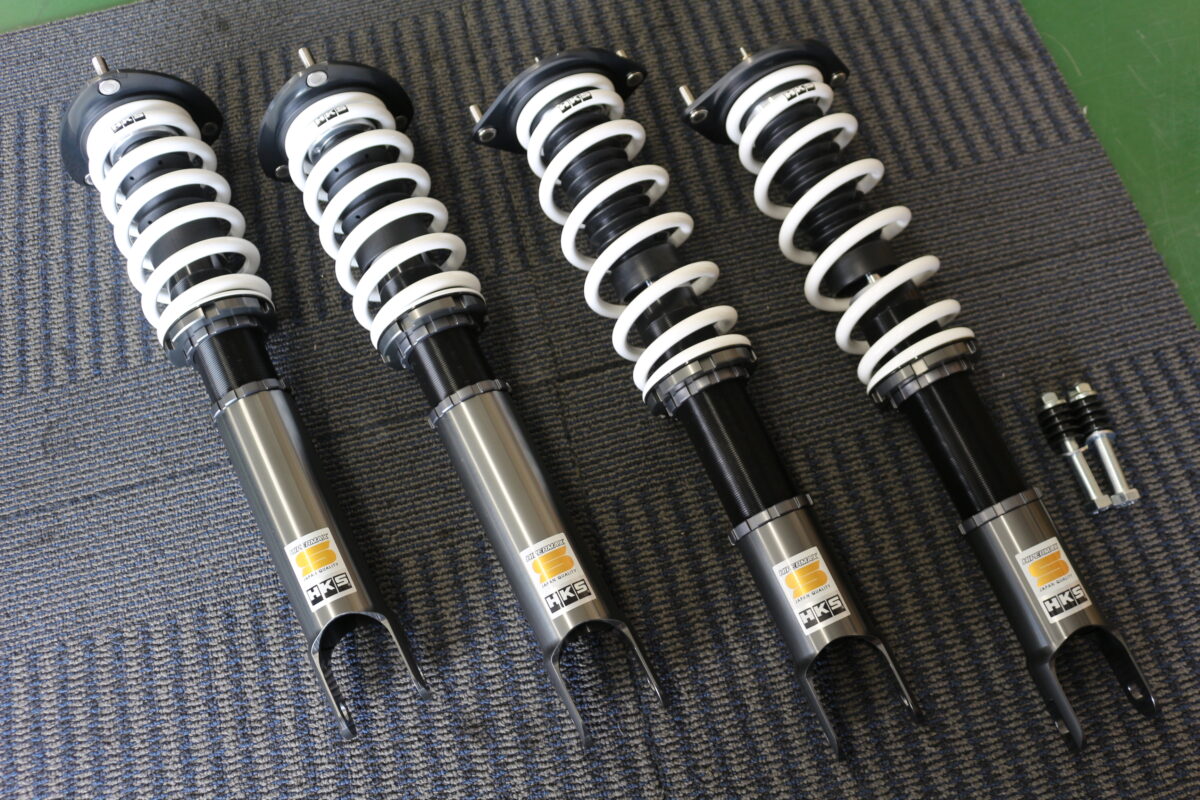 HKSハイパーマックスSを装着し25mmダウンしたNDロードスター