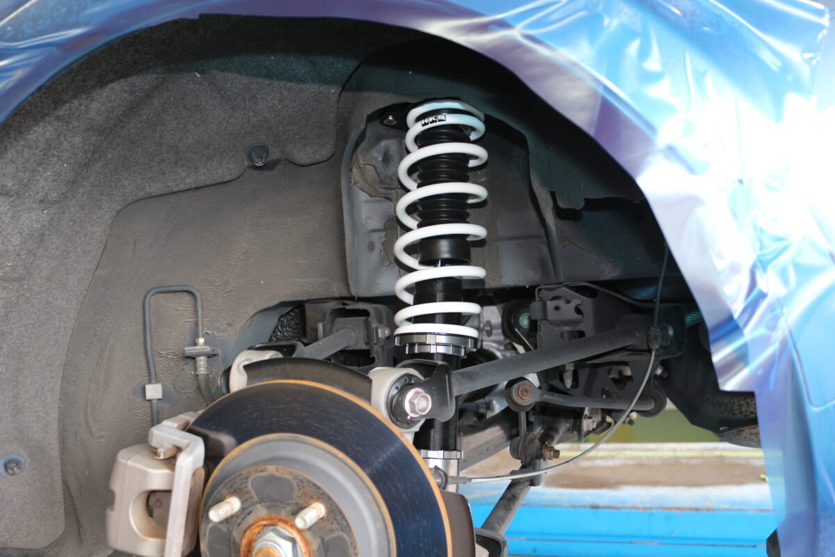 HKSハイパーマックスSを装着し25mmダウンしたNDロードスター