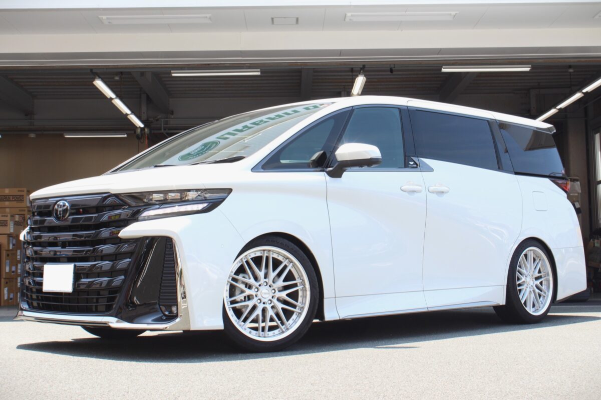 パーフェクトダンパー7GとTWSを装着したヴェルファイア