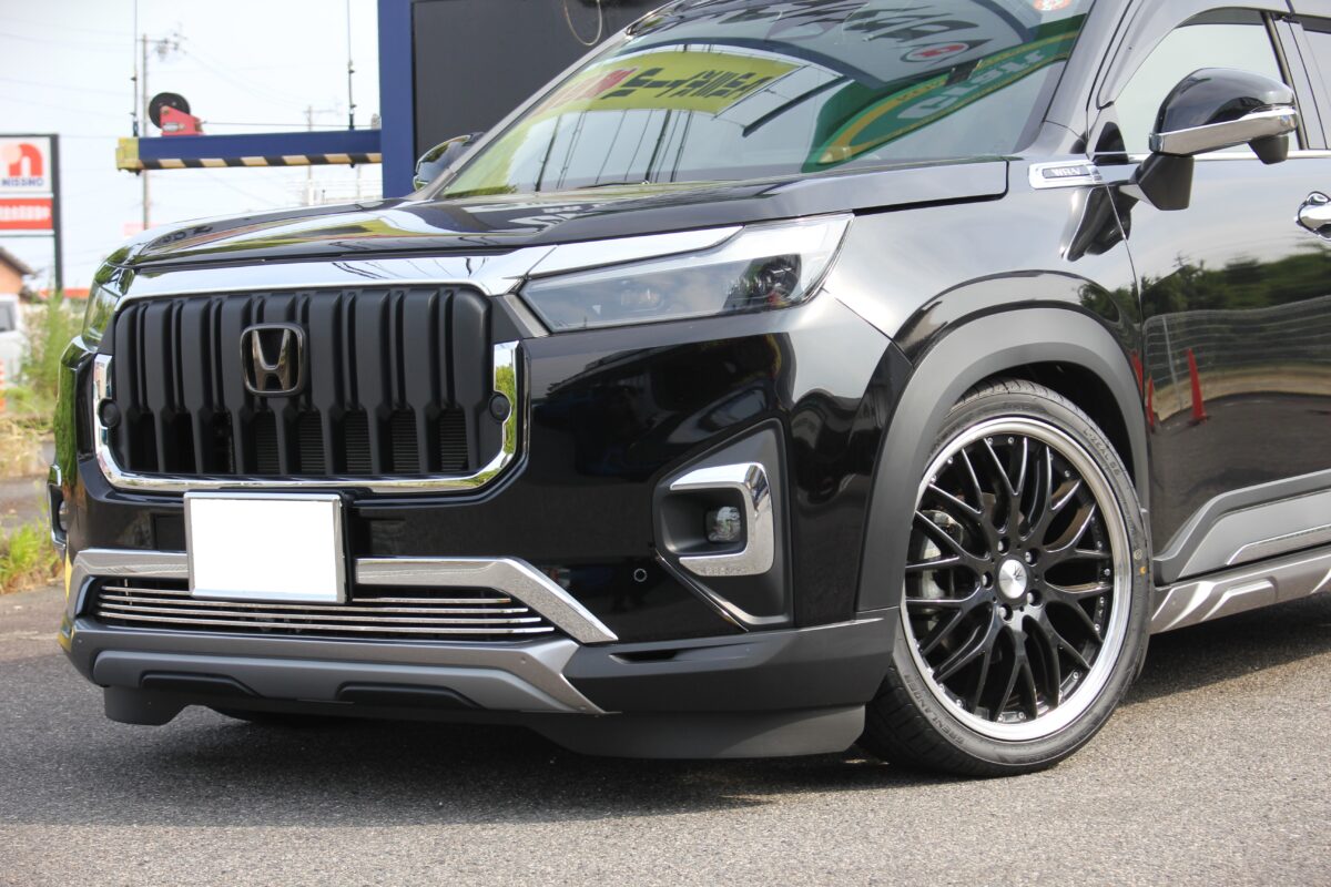 WR-VにRS-Rの車高調ベストiC&Kを装着してローダウンカスタム