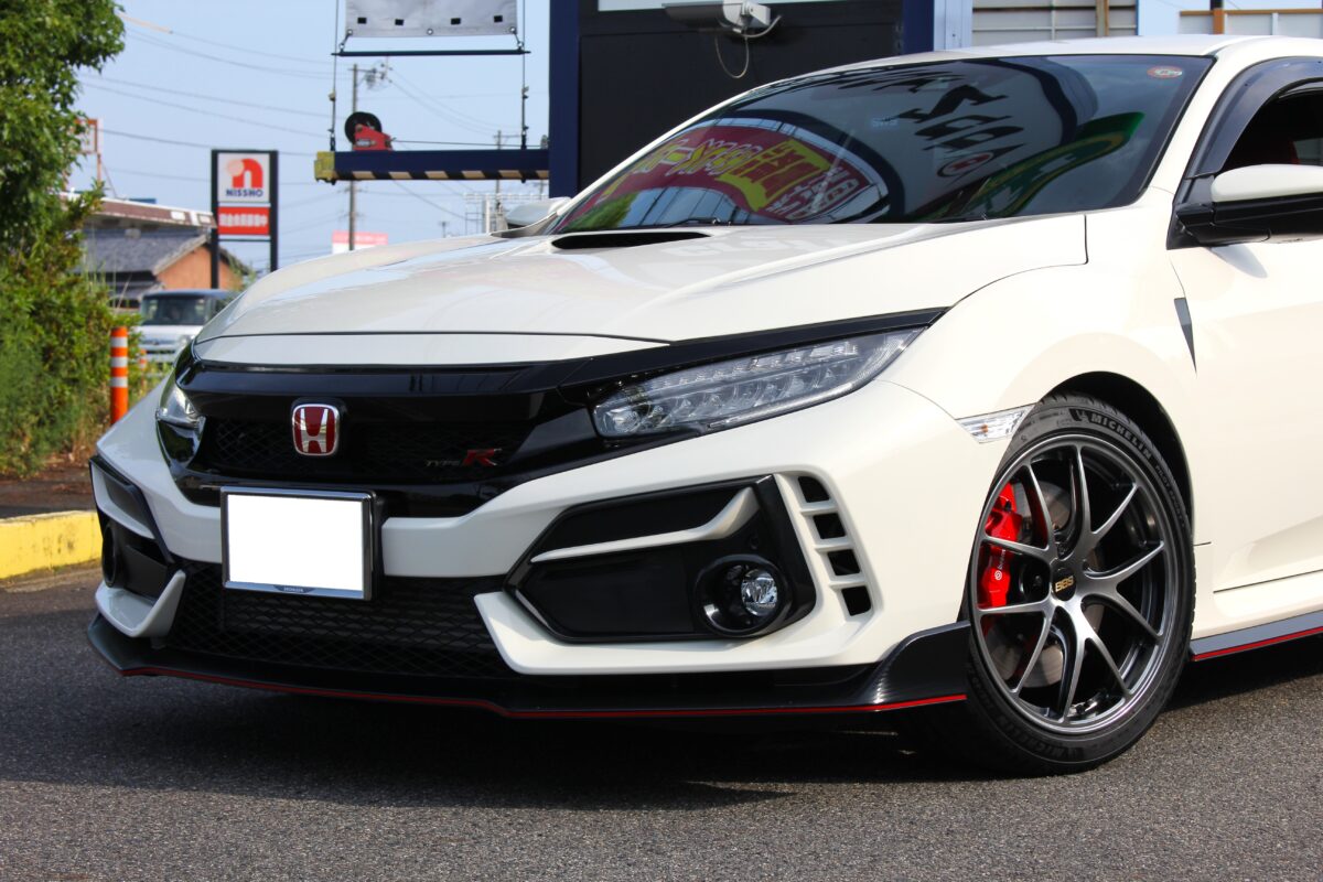 FK8シビックタイプRにBBS RI-Aを装着した画像