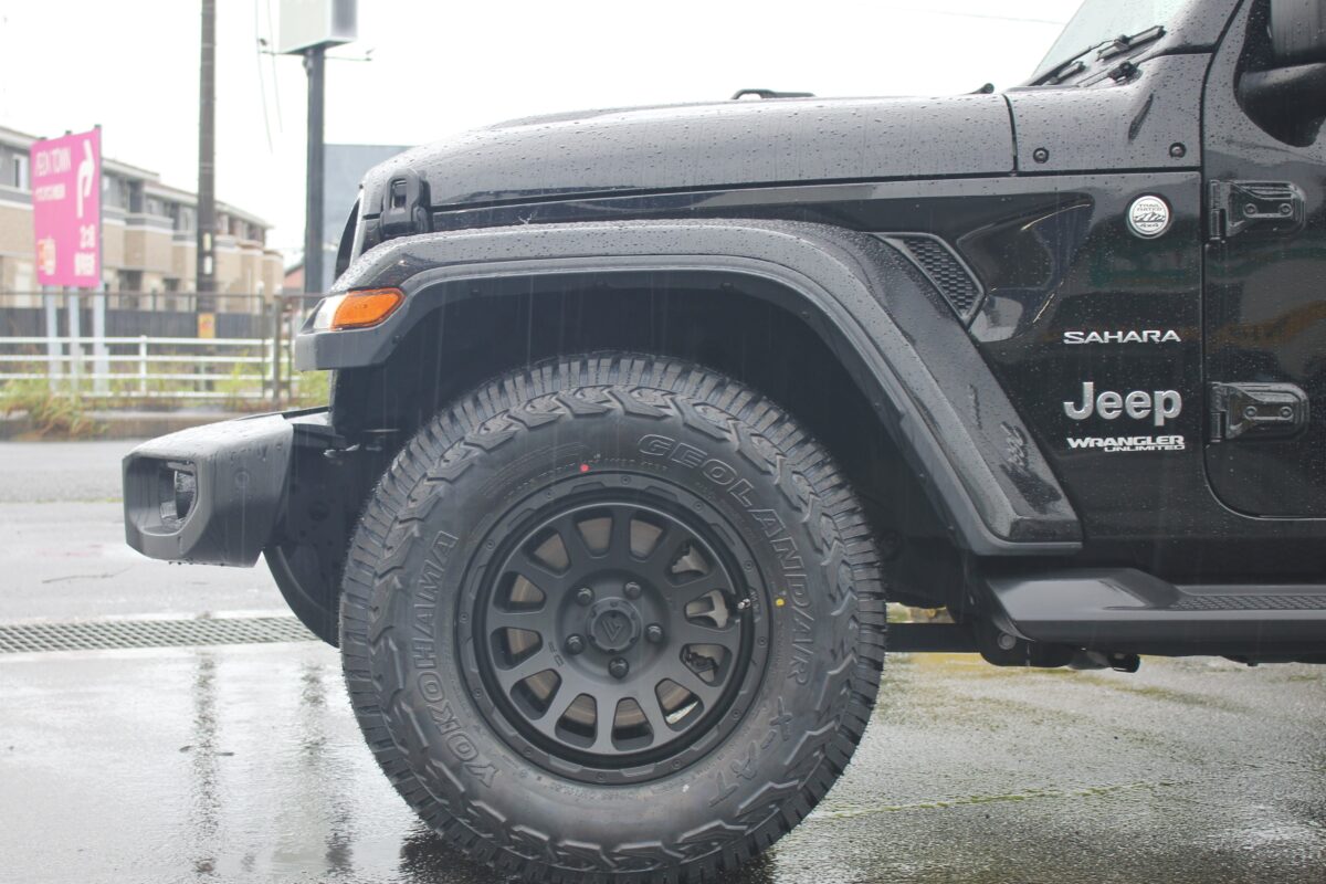 JLラングラーにデルタフォースオーバルとジオランダーX-AT285/70R17を装着