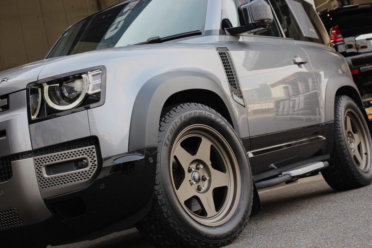 【ディフェンダー90】Newサイズ☆彡ブラッドレーフォージド匠×トレイルテレーンを装着！