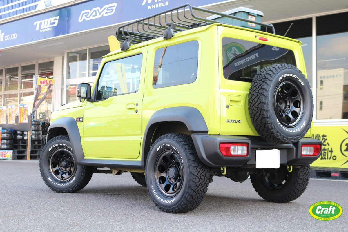 セミグロスブラック/リムヴァーレイポリッシュ/SGB/P　MID ウシャリントバリのBFGOODRICH　ALL-TERRAIN T/A　KO3 の16インチを装着したジムニーシエラ