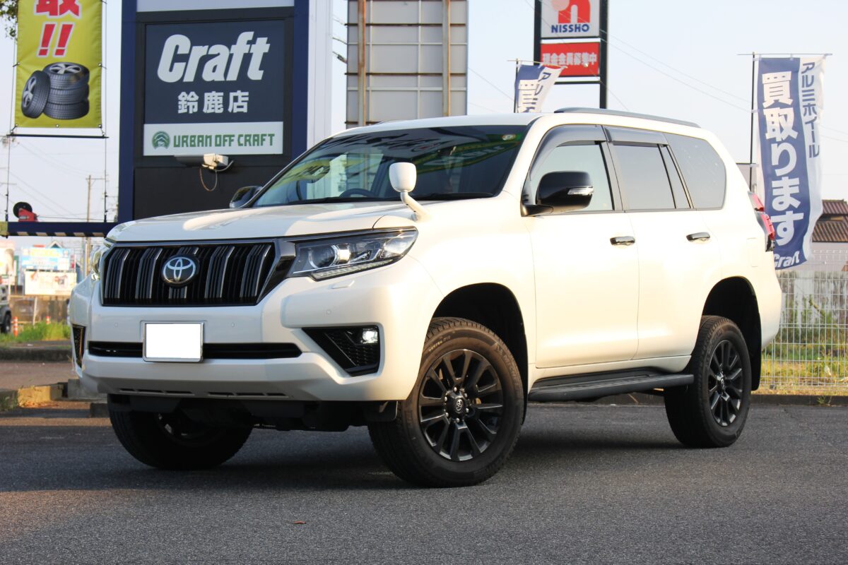 4×4エンジニアリング カントリーサスペンションキットでリフトアップしたトヨタ ランドクルーザープラドの画像