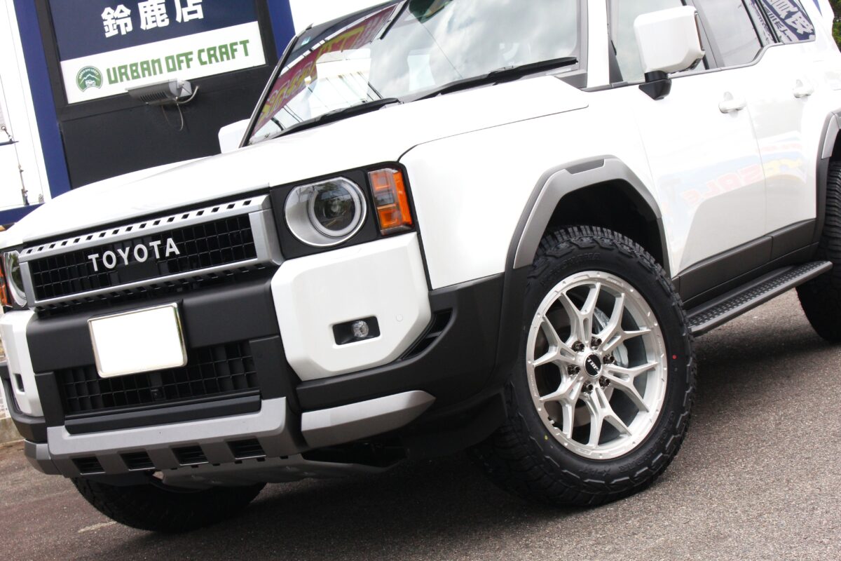 ランドクルーザー250にTWS エクスリート306S Geo-X モノブロックとヨコハマ ジオランダーX-AT G016を装着した画像