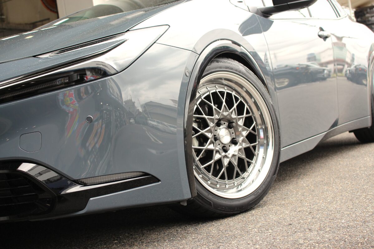 【60プリウス】マーベリック1613Sで拘りのリムにサイズで足元のオシャレを楽しみます!! ホイール カスタム 20インチ 19インチ