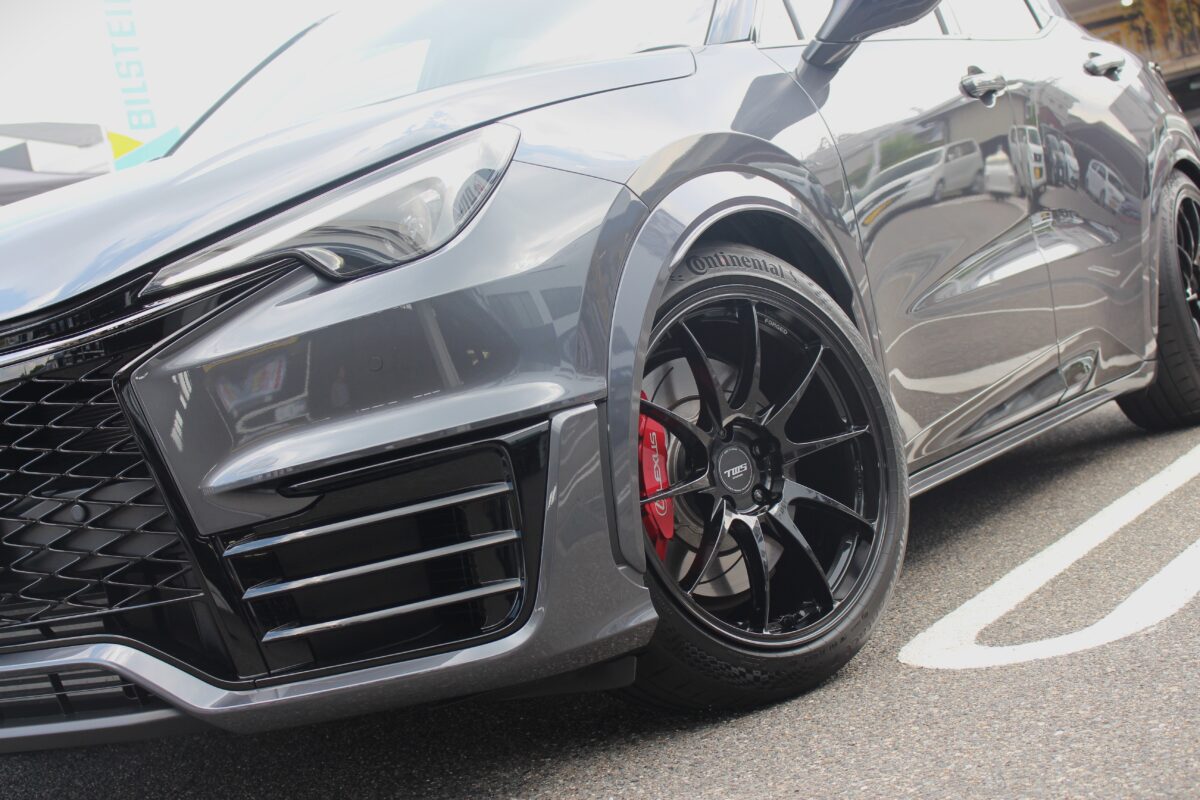 【レクサスLBX モリゾウエディションRR】クスコ ストリートZERO-Aでローダウン後にTWS モータースポーツRS317を保安基準を守ってのツライチセッティング！！