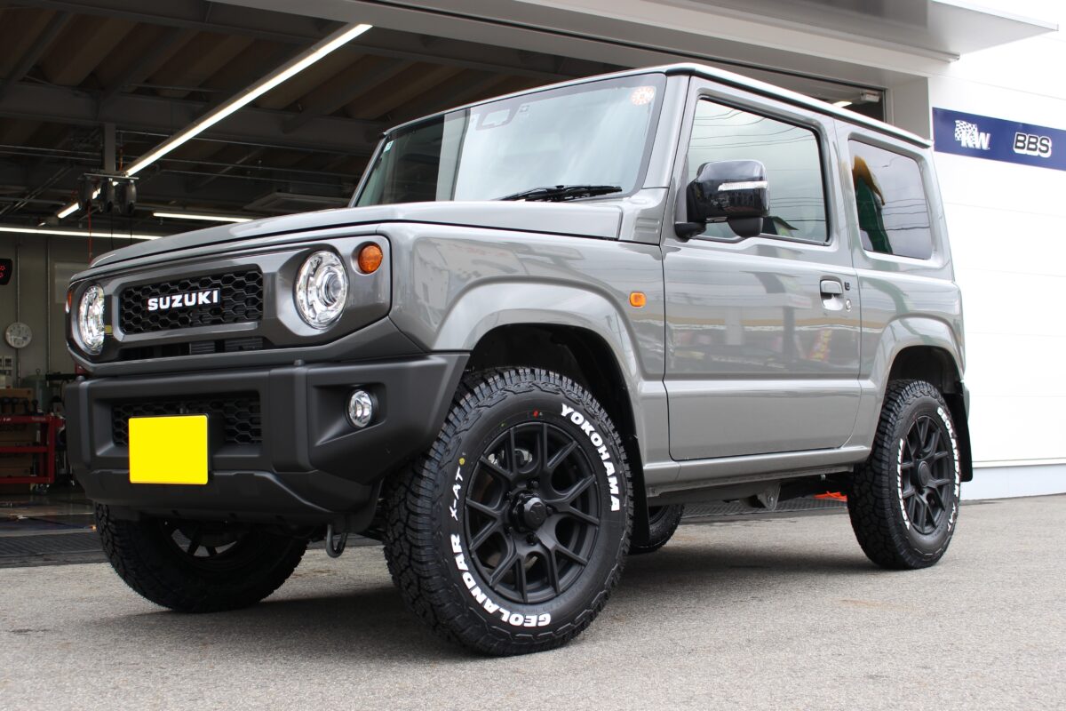 マッドヴァンスの新作をジムニーに装着