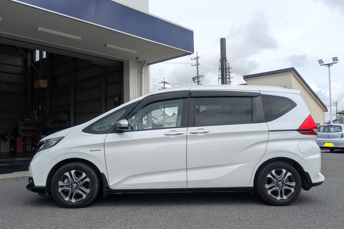 ホンダ　フリード　シーカーFD