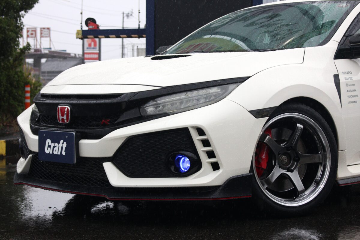 FK8シビックタイプRにヨコハマ アドバンレーシング GTビヨンドを装着した画像