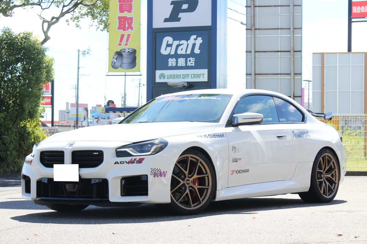 アクラポビッチのチタンマフラー装着のG87M2デモカー