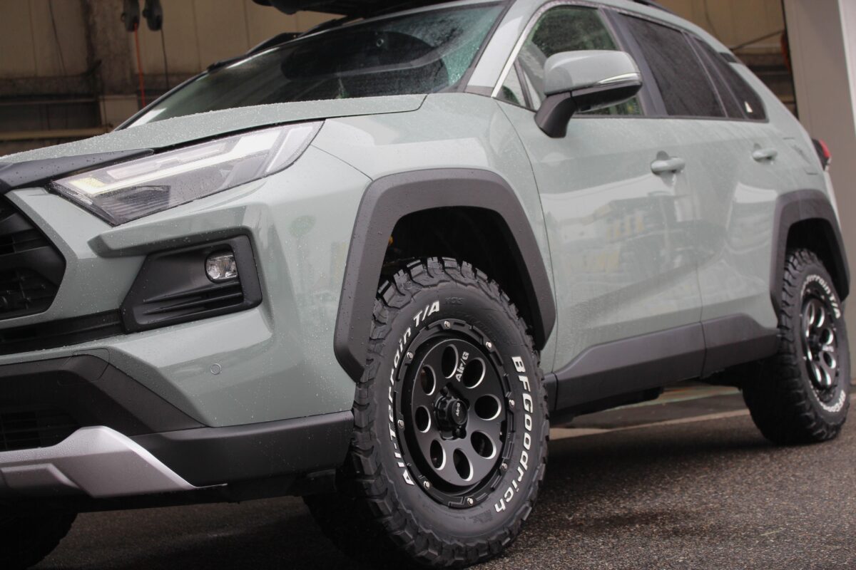 【RAV4】4x4Engineerig Service カントリーサスペンションキット×Air/G マッシブにBFグッドリッチを装着デス！！