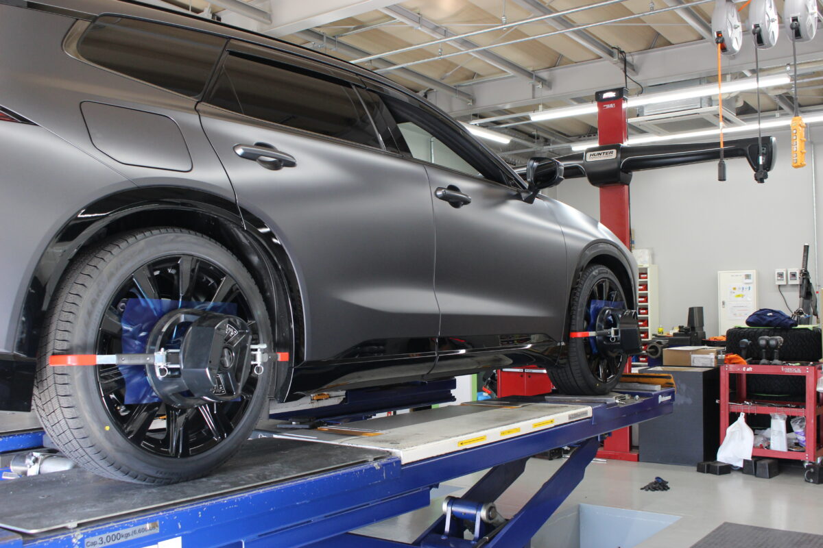 クラウンエステートPHEVをローダウンするには