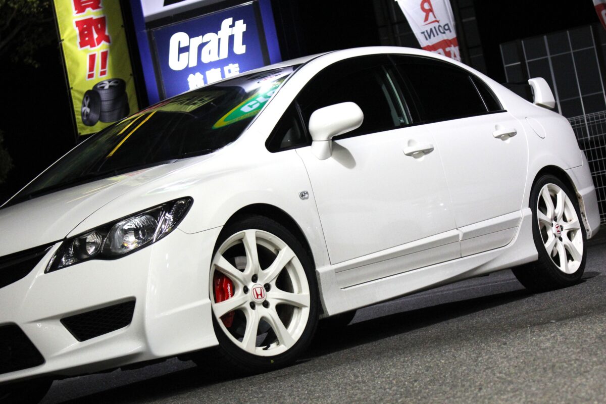 シビックタイプR(FD2)にダンロップ ウィンターマックス02を装着した画像