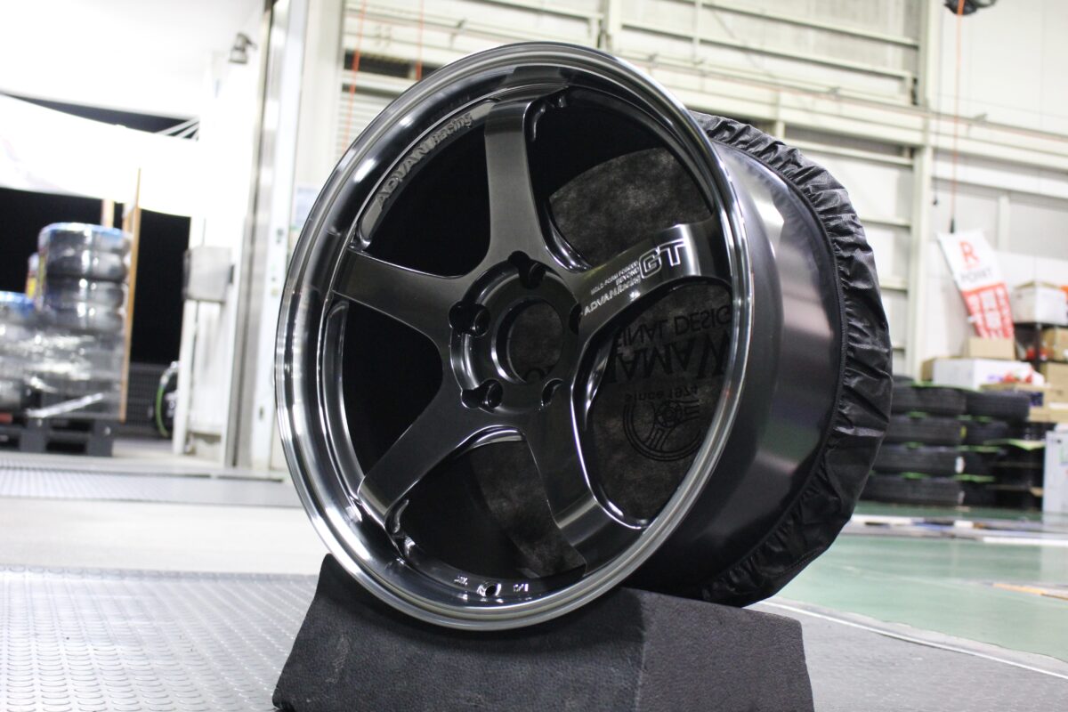 ADVANレーシングのGTビヨンドの画像