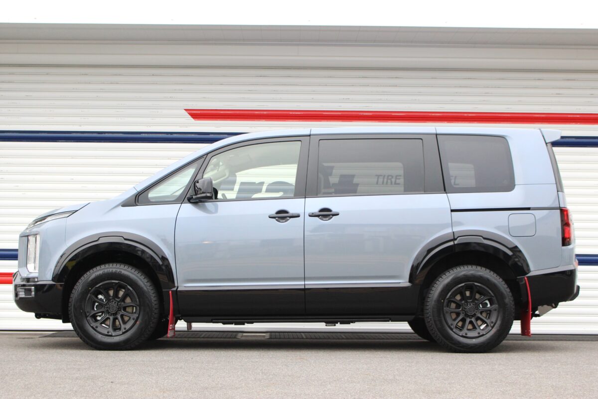新型デリカに225/70r16を装着