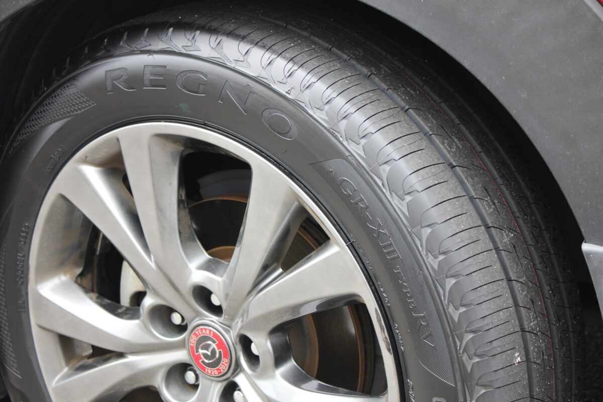 CX-30にブリヂストン レグノGR-XⅢを装着した画像