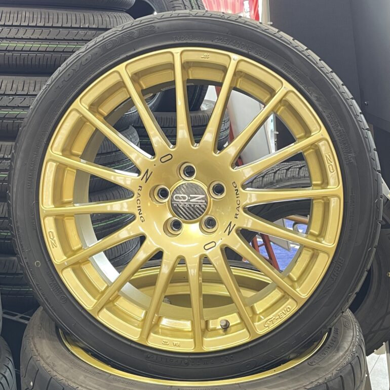 OZ スーパーツーリスモ GT EVO トーヨー TOYO DRB